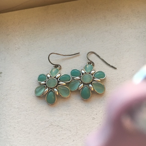 Earnings - Picture 5 of 8